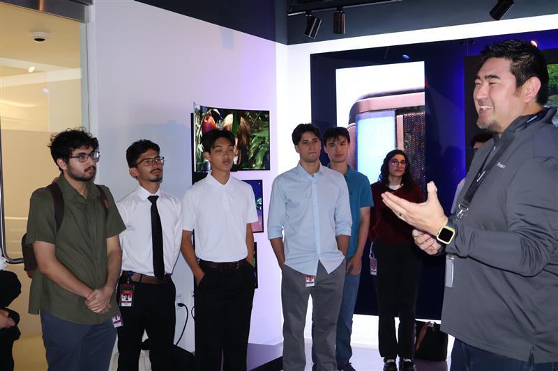 Interns at Panasonic Avionics